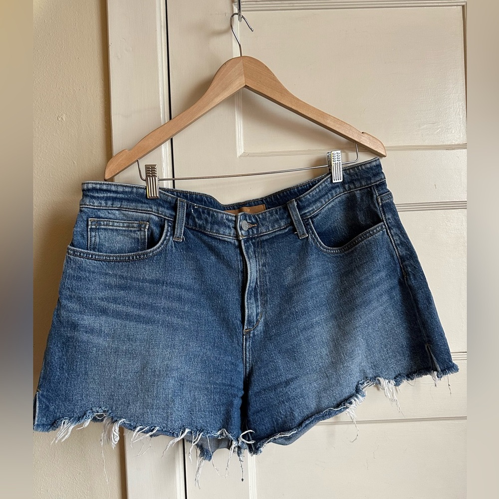 Joe’s Jeans ‘The Ozzie’ Mid-Rise Cut-off Short - 34 - Picture 4 of 6